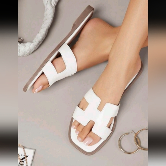 Women's Fashion Casual Comfy Round Toe Jelly Upper Slip On Flat Sandals - Picture 3 of 4
